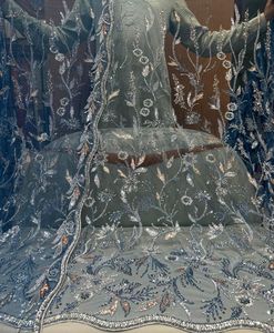 Tissu en filet brodé floral de créateur pour lehenga de mariée – Idéal pour la confection de robes de cérémonie de mariage – Achetez directement auprès du fournisseur - Product Image 2