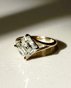 Bague de fiançailles, de mariage et d'anniversaire élégante et classique en diamant de laboratoire taille Asscher 3 carats, plaqué or 14 carats - Product Image 4