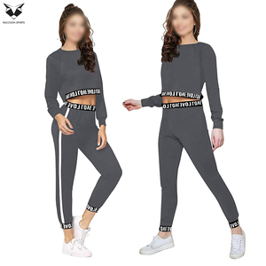 Women Crop Top And Jogger Pants <b>Set</b>, Fashion Two Piece Tracksuit Sportswear For Running, Exercise, And Lounge Wear - Product Image 5