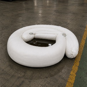 Barrera Absorbente Flotante para Derrames de Petróleo Industrial SABER SO6400-LB, para Uso Marítimo en Alta Mar - Product Image 1