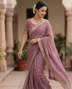 Sari indien ethnique de créateur, orné de paillettes, pour toutes les occasions spéciales et les événements, tenue tendance pour femmes. - Product Image 1