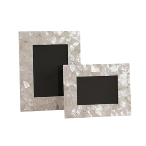 Marco de fotos de lujo hecho a mano con nácar, marco de fotos de mosaico iridiscente para una decoración elegante del hogar y un regalo de boda premium. - Product Image 3