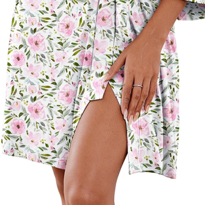 Bata de algodón con estampado floral para mujer, suave, de longitud media, con cinturón y abertura lateral para uso doméstico. - Product Image 6