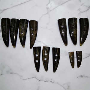 Broches Artesanales de Cuerno de Búfalo Negro, Cierres Duraderos para Prendas al Mejor Precio - Product Image 3