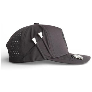 Gorra de golf al por mayor con soporte para tee, fabricante de gorras ligeras de alto rendimiento para deportes y suministro minorista - Product Image 1