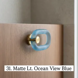 Matte Lt. Sculpture en résine bleue vue sur l'océan, décoration artistique pour la maison, forme ronde, artisanat fait main - Product Image 3