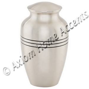 Urna de cremación de latón Premium con artesanía clásica y acabado pulido elegante por Axiom Home Accents - Product Image 3