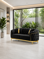 Ensemble de canapés Chesterfield noirs de luxe avec garniture dorée et design capitonné pour salon, hall, villa, bureau, hall d'entrée, style contemporain