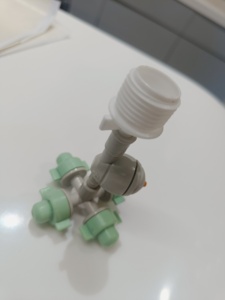 Buse de brumisation à 4 voies, micro-asperseur en plastique, brumisateur réglable, connecteur d'arrosage pour l'irrigation des serres et des jardins - Product Image 4
