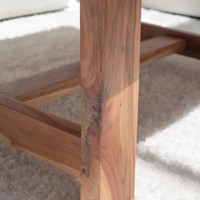 Table basse Vandana Zenova en acacia foncé radiant pour salon moderne et décoration contemporaine