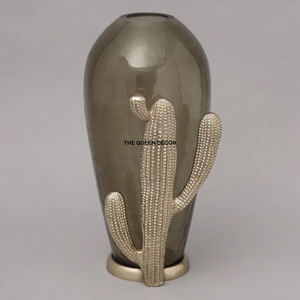 Jarrón de Flores de Vidrio con Diseño de Metal de Aluminio Artesanal, Estilo Costero, Decoración de Mesa, Jarrón de Flores para Decoración de Hoteles de Lujo - Product Image 1