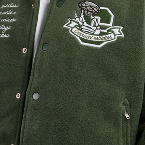 เสื้อแจ็คเก็ตวาร์ซิตี้ผู้ชายแบบกลับด้านได้ เป็นมิตรกับสิ่งแวดล้อม ระบายอากาศได้ดี สวมใส่สบาย ผลิตจากผ้าขนสัตว์ 100% หรือหนังแท้ ทรงโอเวอร์ไซส์ สั่งผลิตขั้นต่ำน้อย สีพื้น - Product Image 5