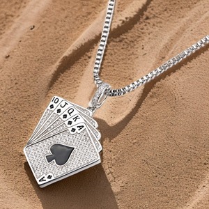 Colgante de moda de hip hop con diseño de póker, esmaltado, con diamantes brillantes, para niños - Product Image 2