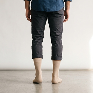 Chaussettes mi-hautes beiges avec logo blanc sur le corps, respirantes, tricotées, pour usage décontracté, adultes, été - Product Image 4