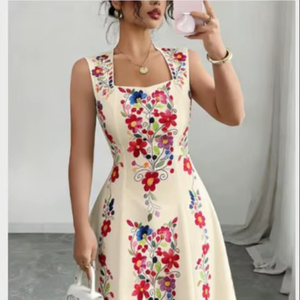 Vestido Maxi Elegante Color Crema con Bordado Floral Multicolor, Cuello Cuadrado y Sin Mangas para Mujer, Gran Venta 2026 - Product Image 1