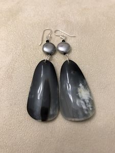 Boucles d'oreilles chandelier en corne traditionnelles, bijoux ethniques faits à la main, ornement de mode bohème élégant pour femmes, artisanat moderne - Product Image 2