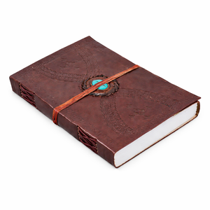 Diario de Cuero con Piedra Turquesa Hecho a Mano - Cuaderno de Viaje y Diario con Gema Azul Vintage, Encuadernación Cosida y Cierre Metálico - Product Image 1
