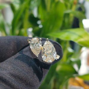 Anillo de Diamantes Toi Et Moi con Corte de Pera de Lujo en Oro Blanco, Elegante Joyería de Compromiso con Doble Piedra para Mujer, Diseño Personalizado Fino - Product Image 1