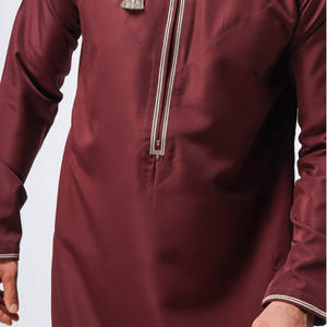 Jubba Árabe para Hombre, Ropa Islámica Modesta, Largo hasta el Suelo, 100% Poliéster, Alta Calidad, Diseñada para Comodidad Diaria, Venta al Por Mayor para Exportación - Product Image 4