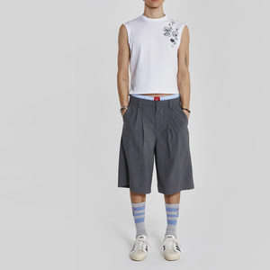 Shorts d'été personnalisés pour hommes, coupe ample, ourlet ouvert, double pli, style Bermuda, jambe large, longueur genou, motif uni, teinture unie - Product Image 4