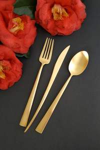 Service de couverts inspiré des célébrations de la dynastie impériale, conçu pour les grandes tables, les réceptions prestigieuses et les occasions formelles. - Product Image 5