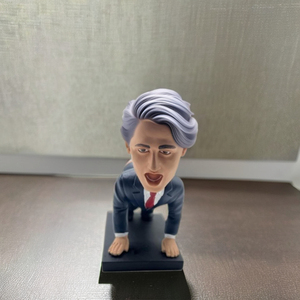 En gros Personnalisé Bobble Head <span class=keywords><strong>Figure</strong></span> Résine CraftsCanadian Célébrités Statue Bobblehead Sport Poupée Figurines Comme Souvenirs Cadeau - Product Image 4