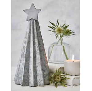 Estrella de Metal Galvanizado de Alta Calidad para la Punta del Árbol, Forma de Cono Hecha a Mano con Acabado Rústico, Decoración Navideña Ecológica y Duradera - Product Image 1