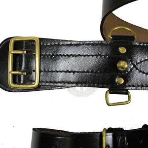 Ceinture élégante et décontractée en cuir de vachette Sam Browne avec boucle en acier au design durable et respectueux de l'environnement et finition lisse pour les événements spéciaux - Product Image 4