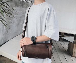 Bon marché, petite bandoulière de voyage de luxe, élégante et durable, résistante à l'eau, pour hommes, BagMB-0004 de messager personnalisé - Product Image 2