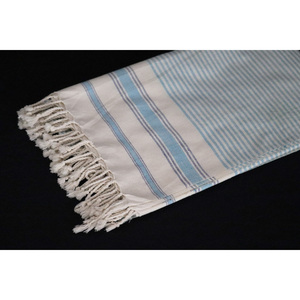Toalla Fouta Turca de Algodón 100% Ecológica de Secado Rápido con Diseño Moderno a Rayas de Alta Calidad, Toalla de Playa de Gran Tamaño para Uso en la Playa - Product Image 5