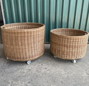 Panier à plantes tissé en rotin naturel, panier à plantes bohème, panier à plantes tissé à la main, panier à plantes d'intérieur avec roulettes - Product Image 2