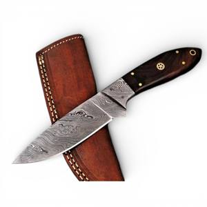 Cuchillo de Caza de Acero de Damasco Hecho a Mano con Mango de Madera y Funda de Cuero, 8 Pulgadas de Longitud Total, el Mejor Cuchillo para Acampar al Aire Libre - Product Image 1