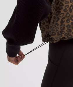 Chaleco Corto Acolchado con Estampado de Leopardo para Mujer, con Capucha, Cintura Ajustable, Ropa de Invierno, Chaleco sin Mangas Aislante - Product Image 3