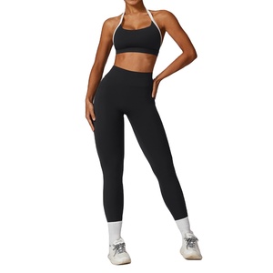 2026 tenue d'entraînement de gymnastique personnalisée pour femmes contrôle du ventre taille haute 2 pièces licou dos nu Yoga Fitness ensembles genou longueur court - Product Image 5