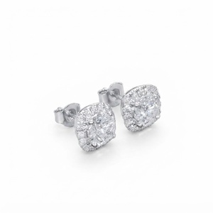 Boucles d'oreilles clous en or massif 10K 14K 18K avec diamants de laboratoire ronds couleur DEF clarté VS VVS certifiés IGI, boucles d'oreilles clous halo en diamant - Product Image 4