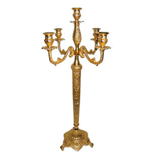 Candélabre de dernière conception en relief, plaqué or, style antique, fait main, porte-bougie décoratif - Product Image 1