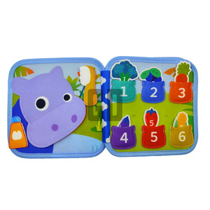 Livre sensoriel en feutre silencieux Peek-a-Boo Puppy Daily Life & Tactile Sensory - Product Image 4