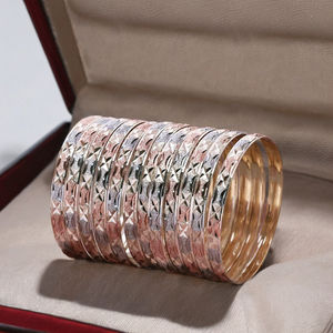 Pulseras de Moda al por Mayor, Chapadas en Oro de 3 Tonos, Joyería Multicolor, Pulseras Tricolores, Pulseras de Moda, Juego de Pulseras Rellenas de Tres Colores - Product Image 4