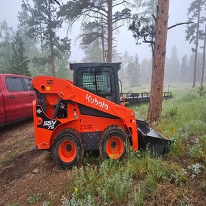ขายส่งรถตักล้อยาง Kubota SSV75 ขนาดกะทัดรัด พร้อมอุปกรณ์ตักดินด้านหน้า เครื่องยนต์ ปั๊ม เกียร์บ็อกซ์ อะไหล่หลัก คุณภาพสูง ประสิทธิภาพเยี่ยม - Product Image 3