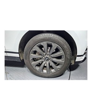 Land Rover Range Rover Velar 2.0 P250 R-Dynamic SE 2023/9, 46,776 km, Caja de Cambios Automática, Volante a la Izquierda, Cámara Trasera - Product Image 5