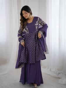 Ensemble Kurta Palazzo de Luxe en Soie Brodé avec Dupatta à Paillettes et Grand Volant, Grande Taille, Tenue Ethnique Festive pour Fêtes - Product Image 2