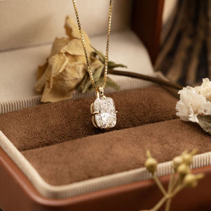 Collar de Diamantes con Corte Cojín para Mujer, Clásico, en Oro Blanco de 14k, Cadena de Caja Chapada en Oro, Colgante Solitario, Regalo - Product Image 4