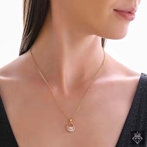 Collar con colgante fino deslumbrante redondo y marquesa geométrica PRAO - Product Image 1