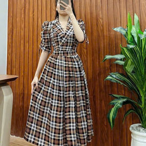 Elegante Vestido de Seda de Manga Corta para Mujer, Ideal para Eventos Casuales o Formales, Lavable, con una Combinación Perfecta de Elegancia y Comodidad - Product Image 2