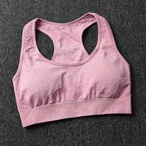 Sujetador deportivo de diseño personalizado para mujer, espalda cruzada, alto soporte, para yoga y entrenamiento, gris y rosa, transpirable - Product Image 3