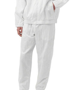 เสื้อแจ็คเก็ตกันลมแบบมีฮู้ดสำหรับผู้ชาย พิมพ์โลโก้ได้ตามต้องการ ผ้าฝ้าย 100% ชุดเซ็ตเสื้อแจ็คเก็ตซิปและกางเกงขายาวลำลอง กันน้ำ รุ่น 2026 - Product Image 3