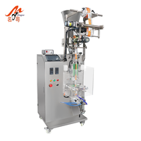 Machine d'emballage verticale compacte pour sachets de café instantané 10g à coins arrondis