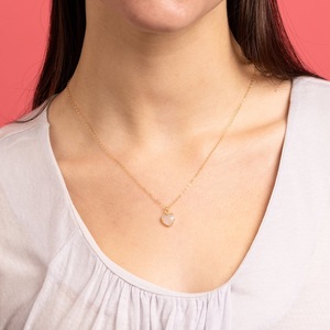 Pendentif Cœur Élégant en Pierre de Lune, Plaqué Or 14K, Chaîne Fine, Bijou Romantique, Idée Cadeau - Product Image 5