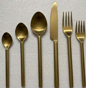 Nuevo Juego de Cubiertos de Acero Inoxidable 18/8 de Diseño Clásico, 6 Piezas, con Acabados en Oro Mate PVD, Sostenible, Creaciones AH - Product Image 1