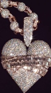 สร้อยคอจี้รูปหัวใจประดับเพชรโมอิสซาไนต์แบบไมโครเพฟ ชุบทอง 9K เงินแท้ 925 สำหรับผู้หญิง เหมาะสำหรับงานแต่งงาน ของขวัญ งานหมั้น และงานปาร์ตี้ - Product Image 5